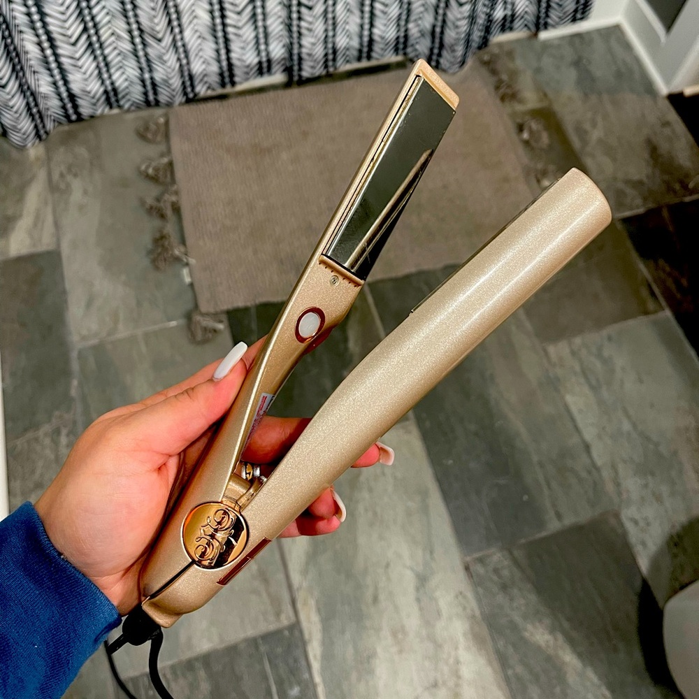 TYME Curling Iron